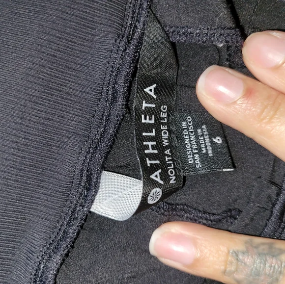 Athleta Dark Blue Wide-Leg Pants Size 6 Used Like New - Picture 9 of 11